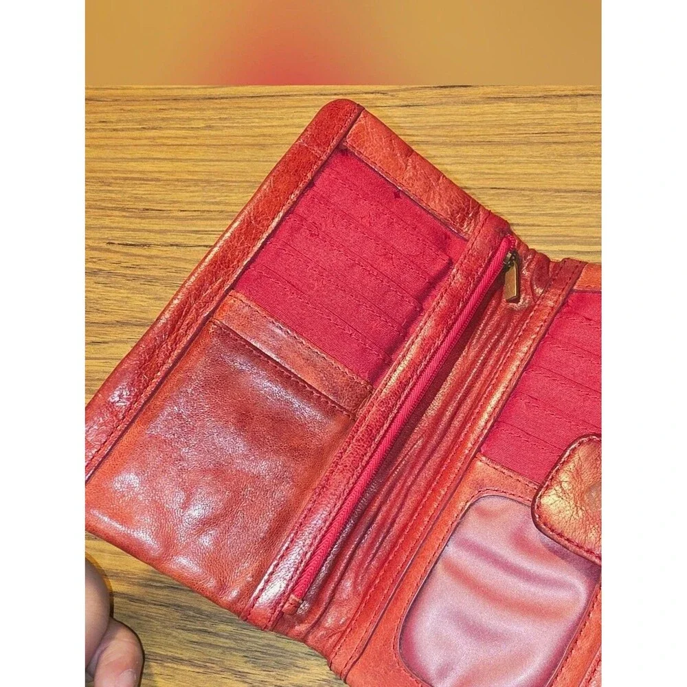 FOSSIL Y2K Vintage Distressed Red Leather Multi Compartment Full Size Wallet